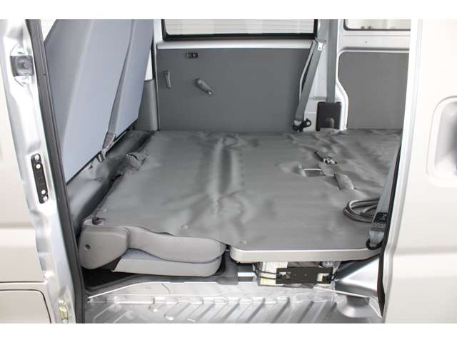 Mitsubishi Minicab EV 8
