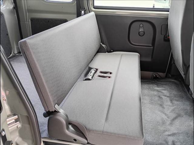 Suzuki Every 11