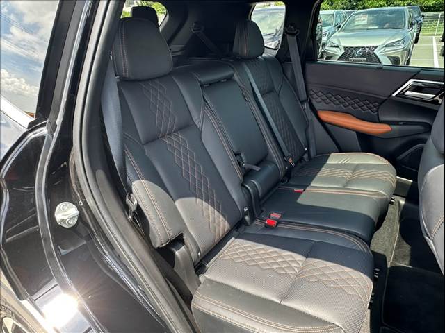 Mitsubishi Outlander 11