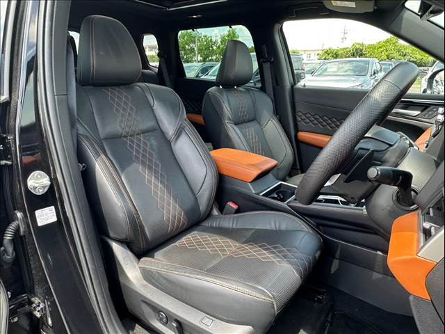 Mitsubishi Outlander 10