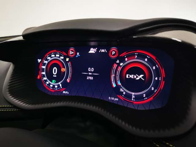 Aston Martin DBX 12