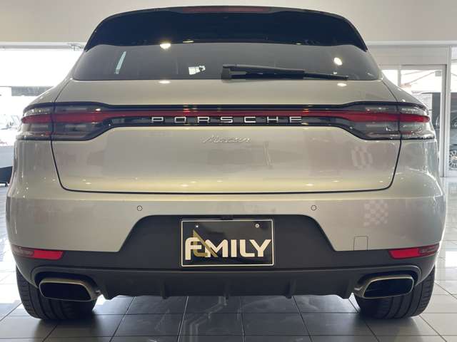 Porsche Macan 8