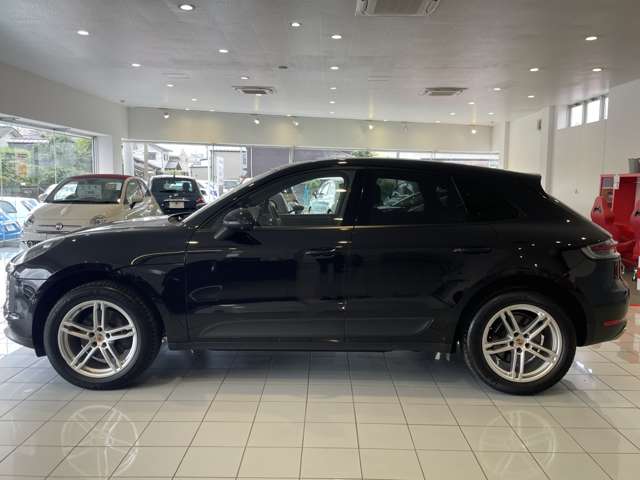 Porsche Macan 8