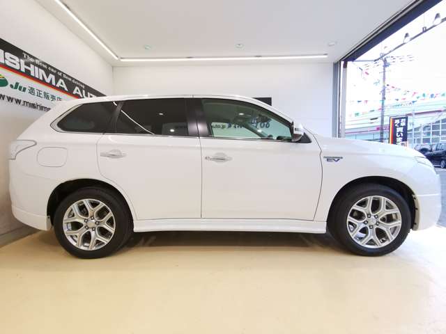 Mitsubishi Outlander PHEV 9