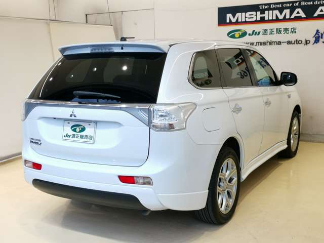 Mitsubishi Outlander PHEV 10