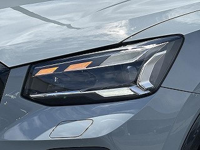 Audi Q2 11
