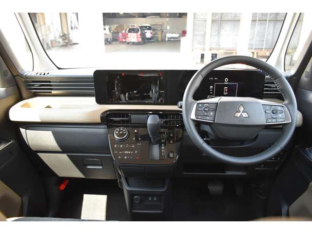 Mitsubishi Delica Mini 6
