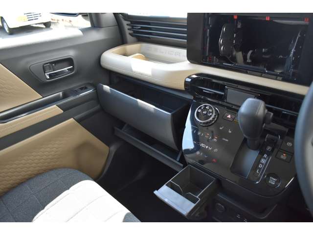 Mitsubishi Delica Mini 9