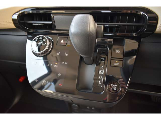 Mitsubishi Delica Mini 10