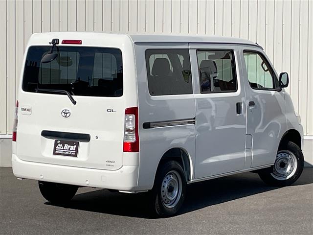 Toyota Town Ace Van 4