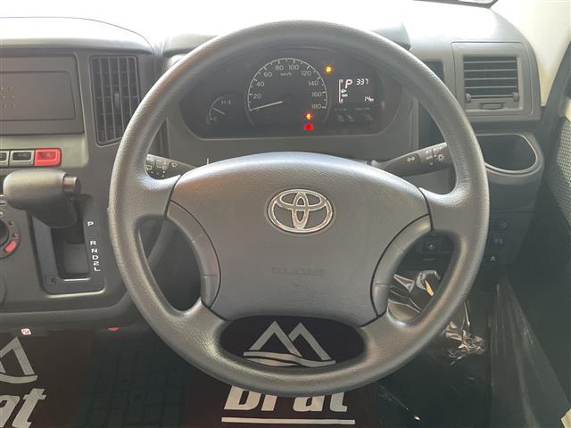 Toyota Town Ace Van 7