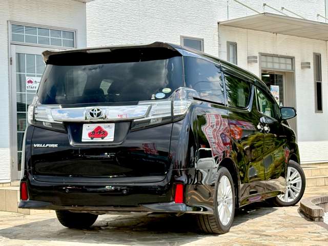 Toyota Vellfire 4