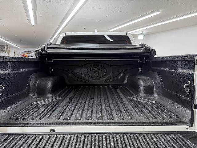 Toyota Hilux 7