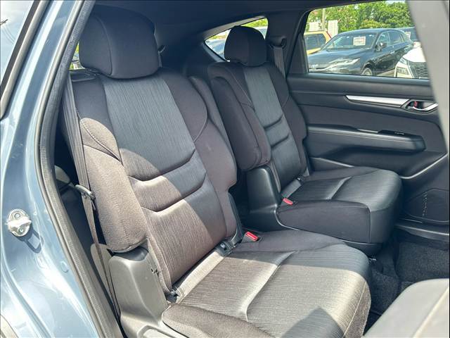 Mazda CX-8 11
