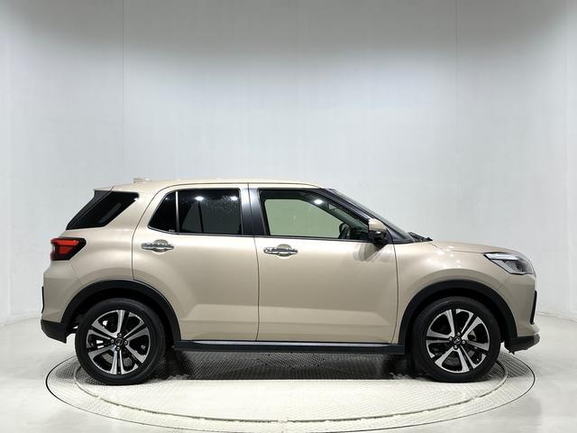 Daihatsu Rocky 7