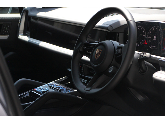 Porsche Cayenne Coupe 2