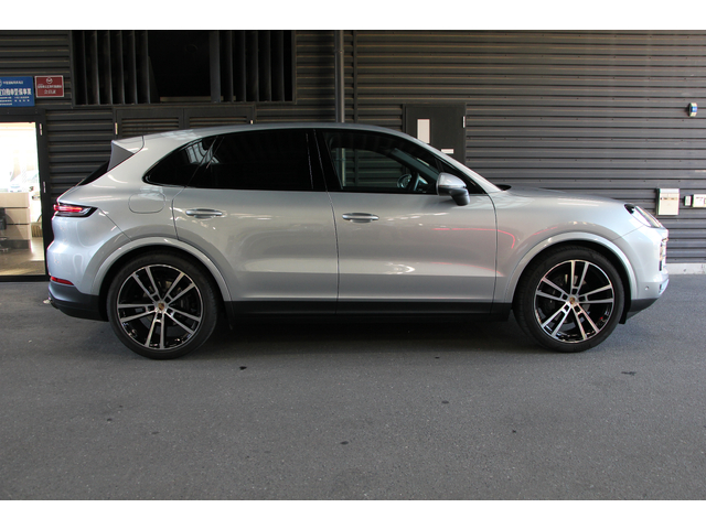Porsche Cayenne Coupe 8