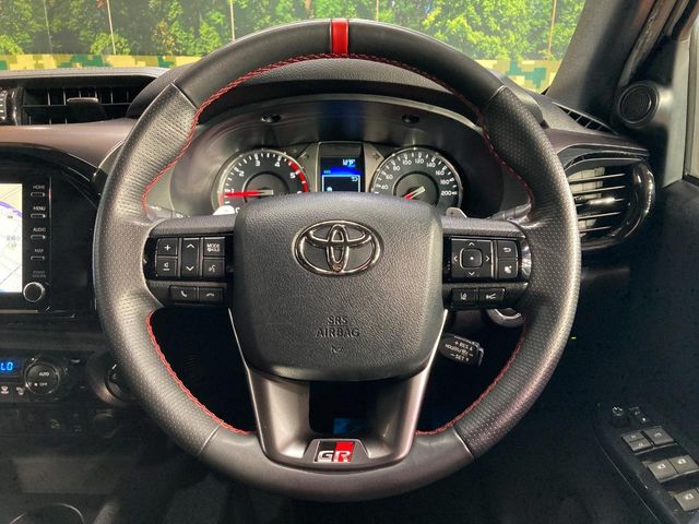 Toyota Hilux 11