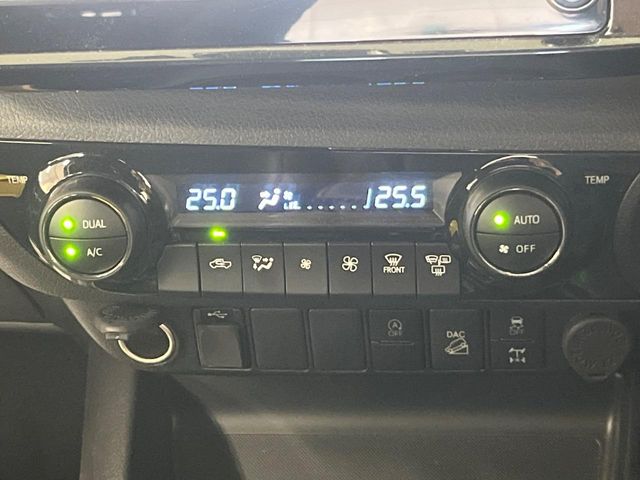 Toyota Hilux 7