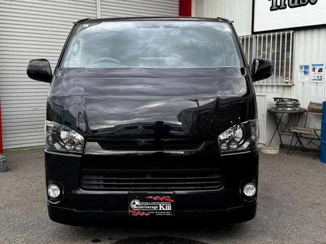 Toyota Hiace Van 2