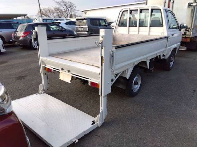 Toyota Light Ace Truck 6