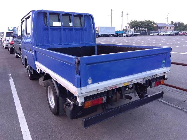 Mitsubishi Fuso Canter 2