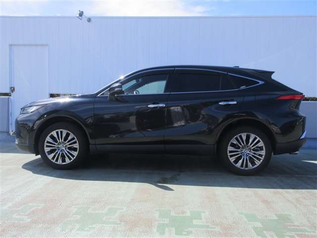 Toyota Harrier 3