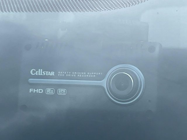 Toyota Prius α 6
