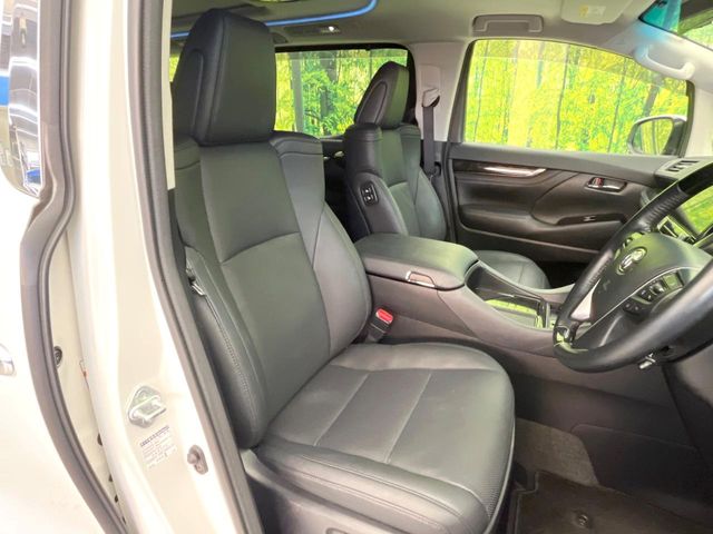 Toyota Alphard 8