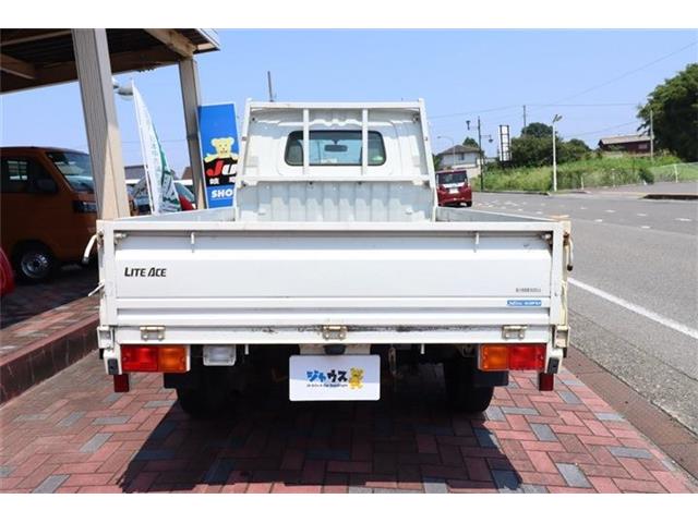 Toyota Light Ace Truck 7