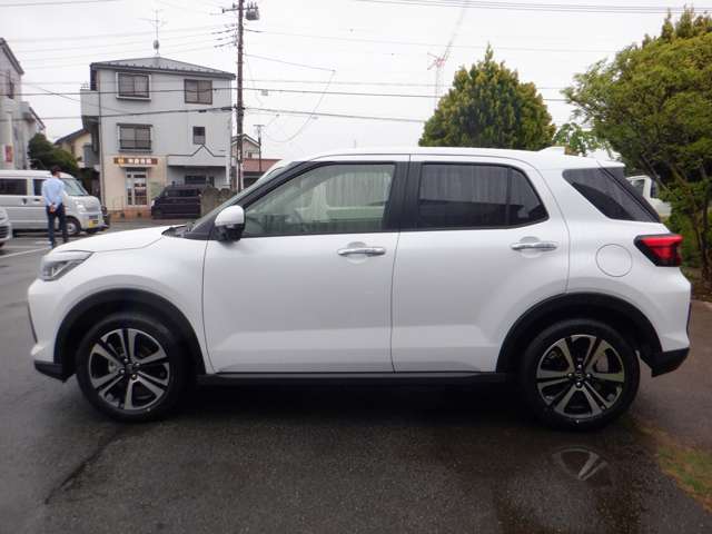 Daihatsu Rocky 8