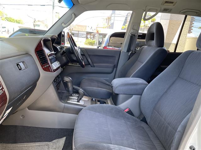 Mitsubishi Pajero 4