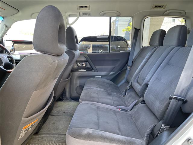 Mitsubishi Pajero 6