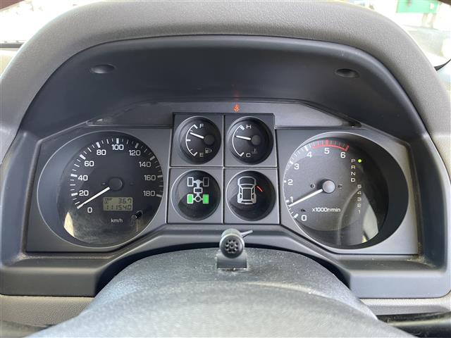 Mitsubishi Pajero 9