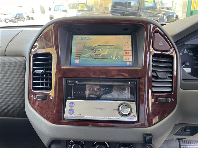 Mitsubishi Pajero 10
