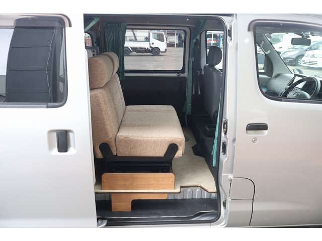 Toyota Light Ace Van 10