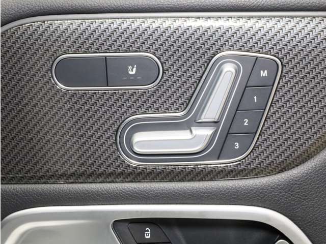 Mercedes-Benz GLB 12