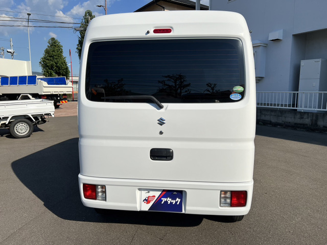 Suzuki Every 8