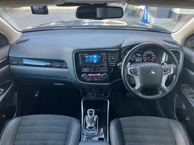 Mitsubishi Outlander PHEV 2