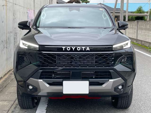 Toyota Hilux 2