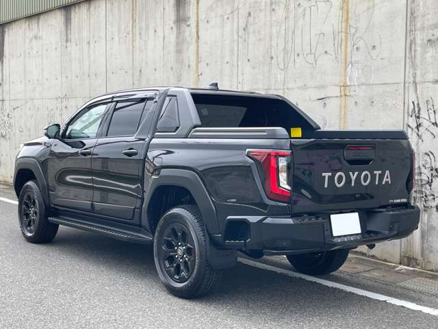 Toyota Hilux 6