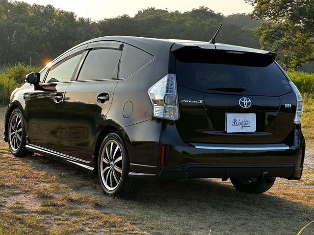 Toyota Prius α 7