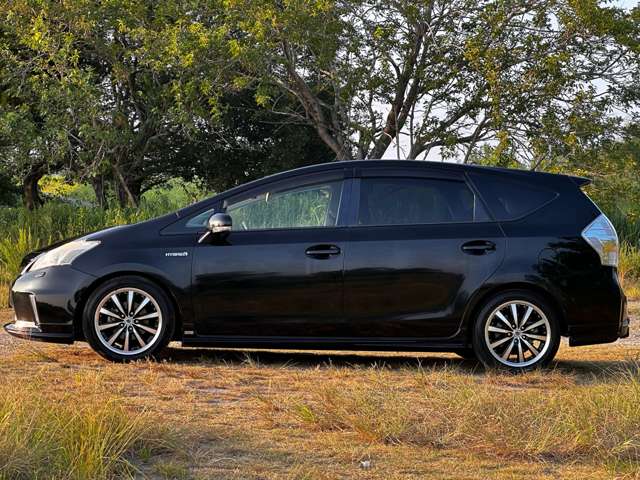 Toyota Prius α 9
