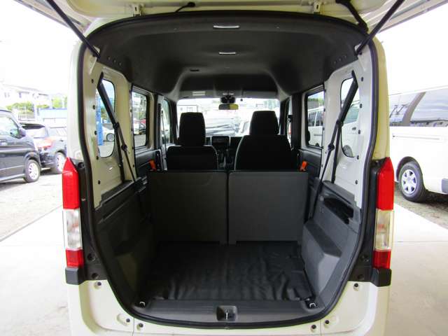 Honda N-VAN 9