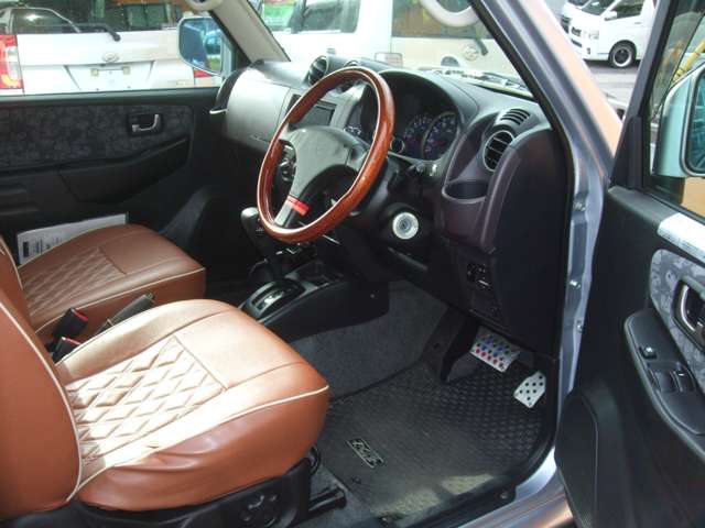 Mitsubishi Pajero Mini 12