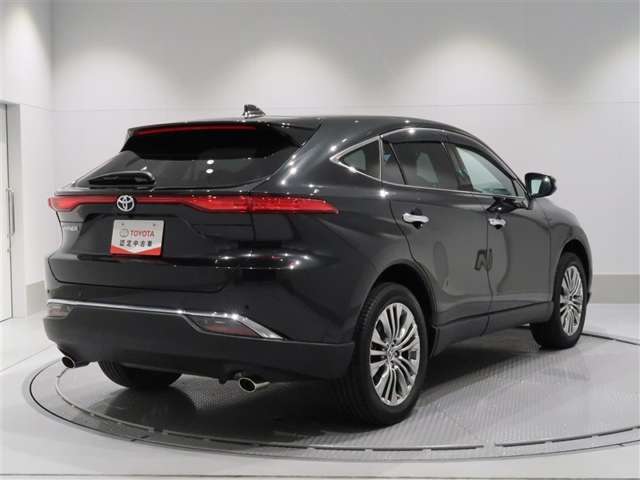 Toyota Harrier 4