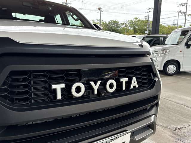 Toyota Hilux 4