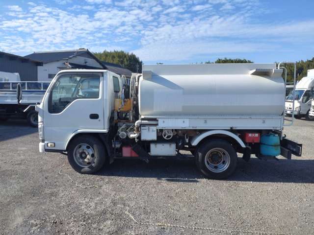 Isuzu Elf 12
