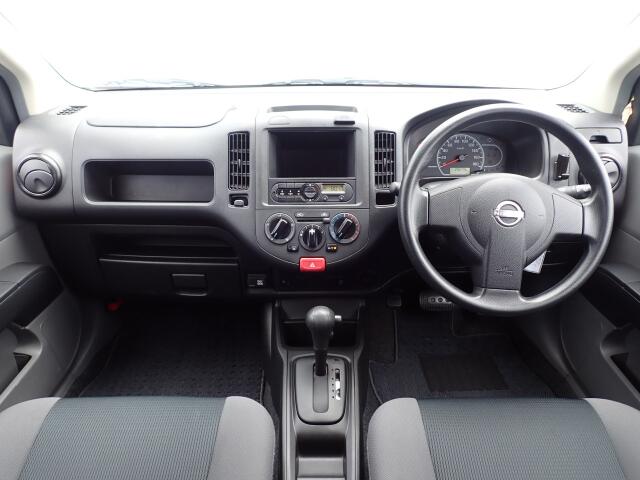 Nissan AD 5
