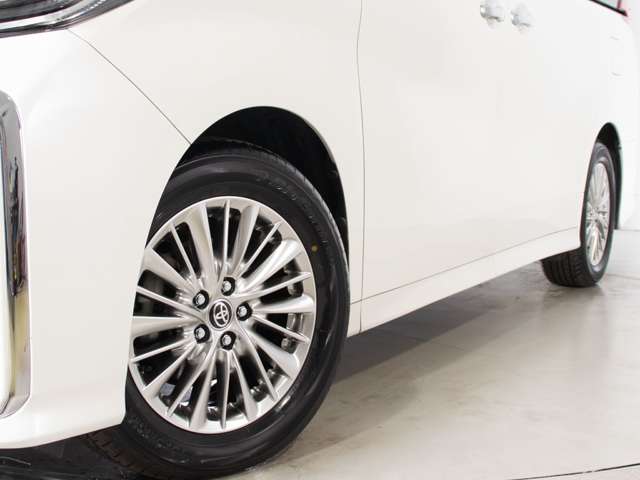 Toyota Alphard 12